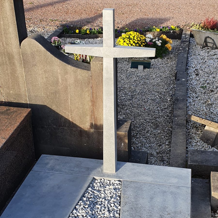 Monument funéraire en Pierre Bleue/petit granit belge